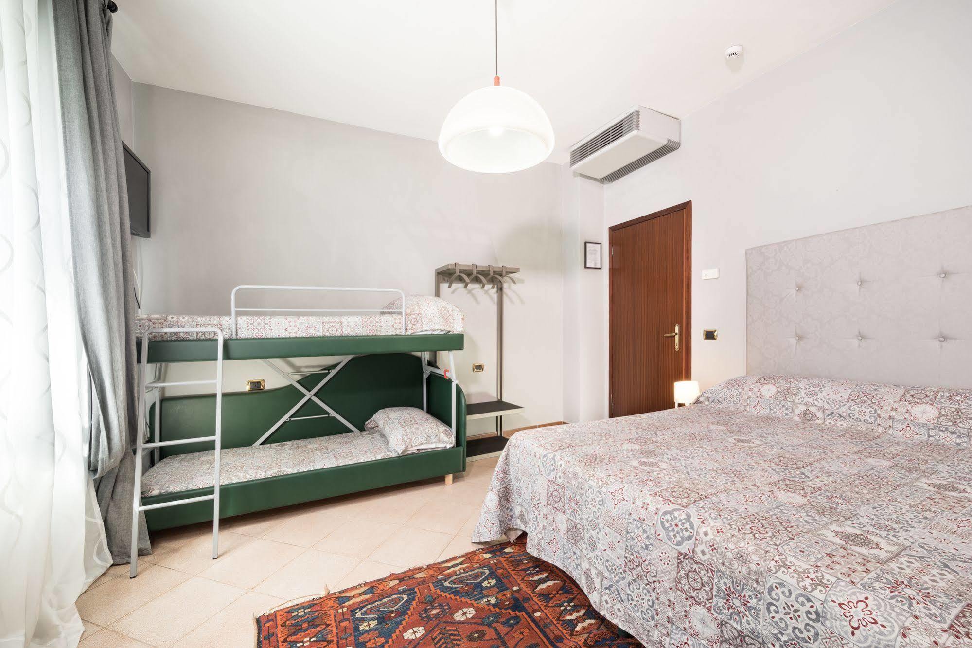 Bernardino Hotel 3*